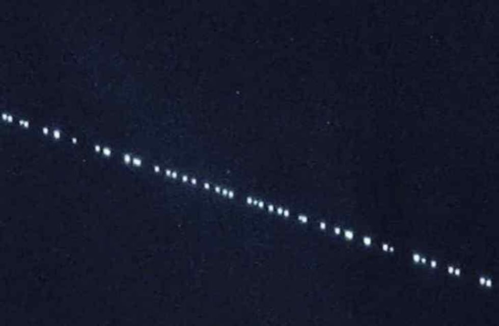 El tren de satélites Starlink vuelve a pasar por Santa Fe: a qué hora se lo podrá ver