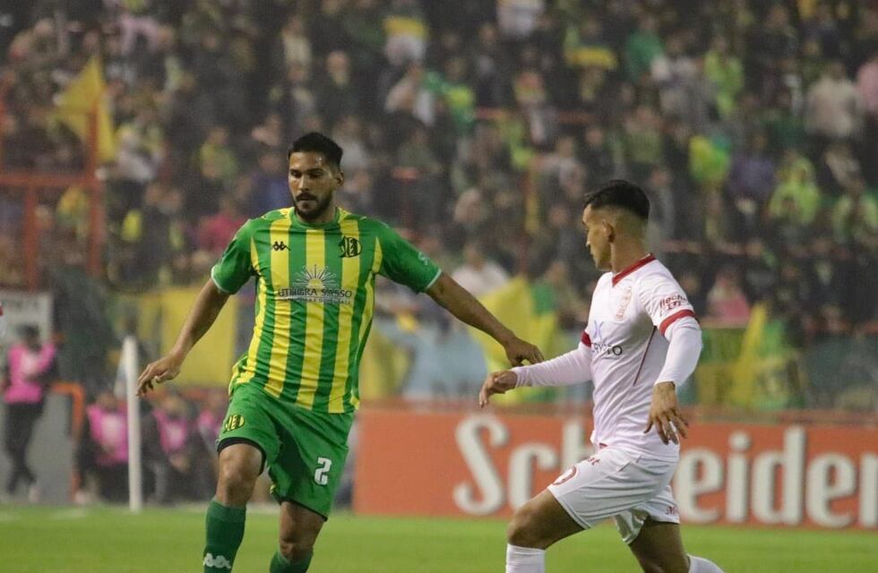 Huracán derrotó 2 a 0 a Aldosivi en su visita a Mar del Plata