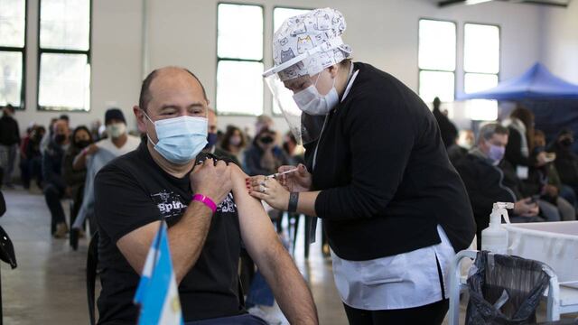 Hasta el momento hay 1.849.080 personas que recibieron al menos la primera vacuna contra el COVID-19.