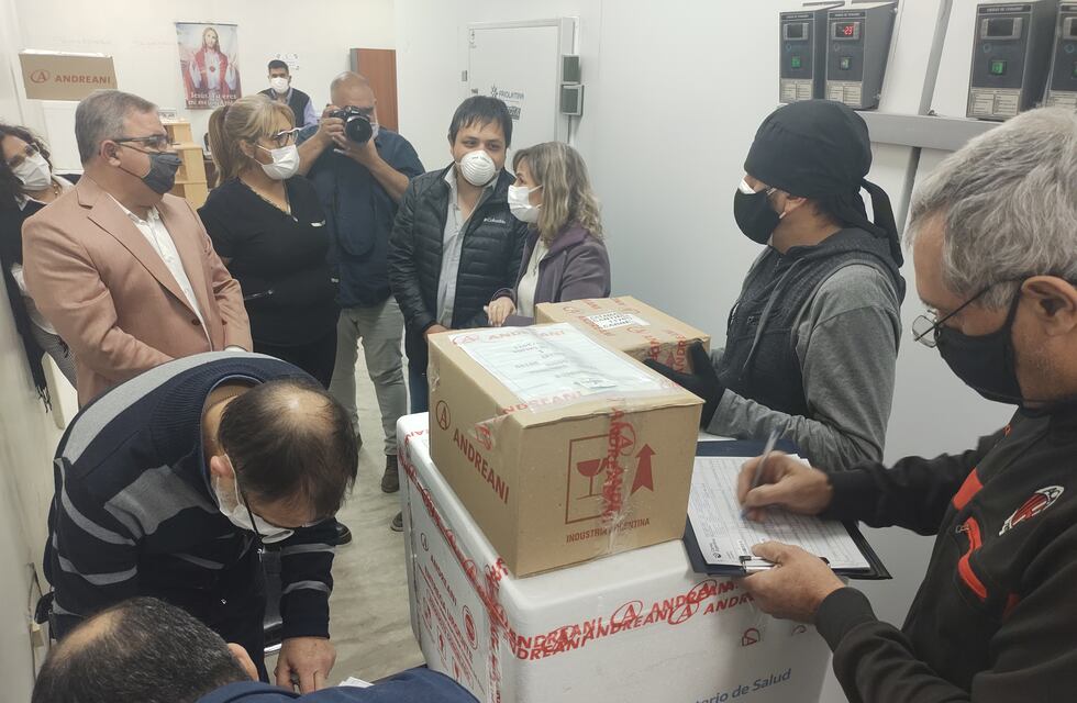 Vacunación: Catamarca recibió el primer cargamento de dosis de Pfizer
