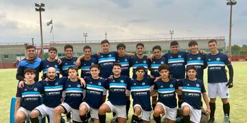 Puerto Belgrano goleó y clasificó a semifinales.