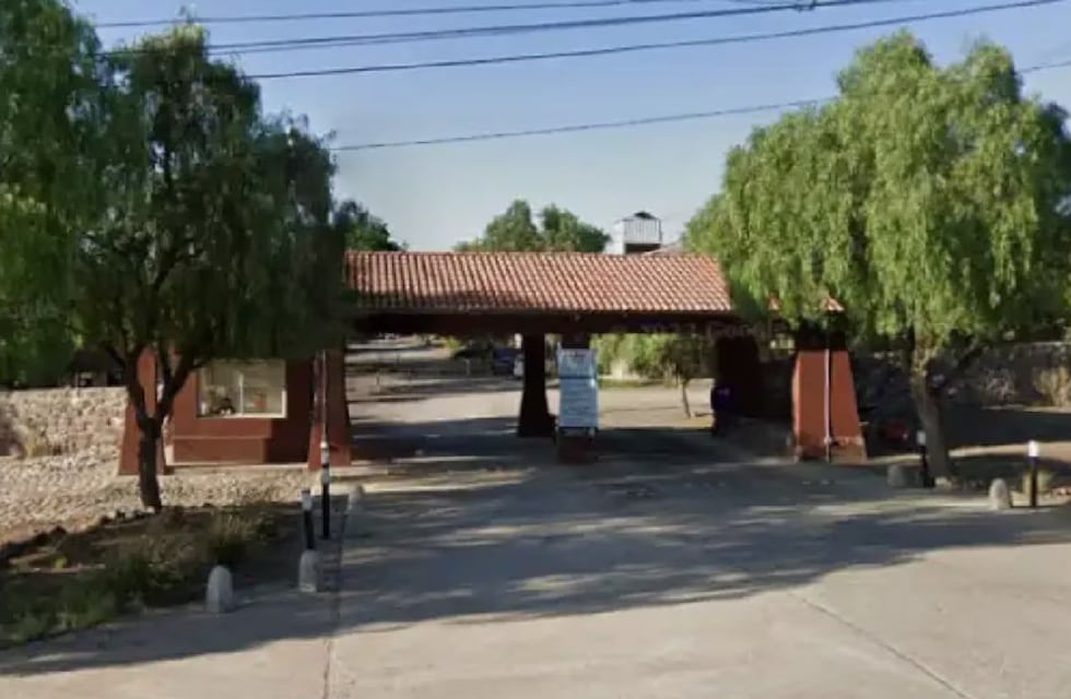 Hallaron a una mujer muerta y desnuda en un country en Mendoza: detuvieron a su ahijado