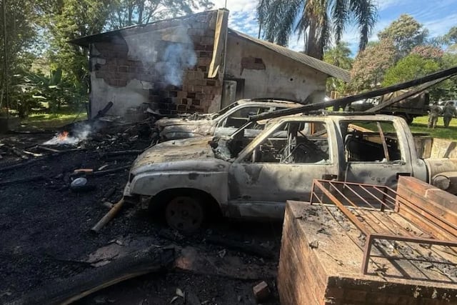 Incendio en un destacamento de guardaparques en Puerto Iguazú.