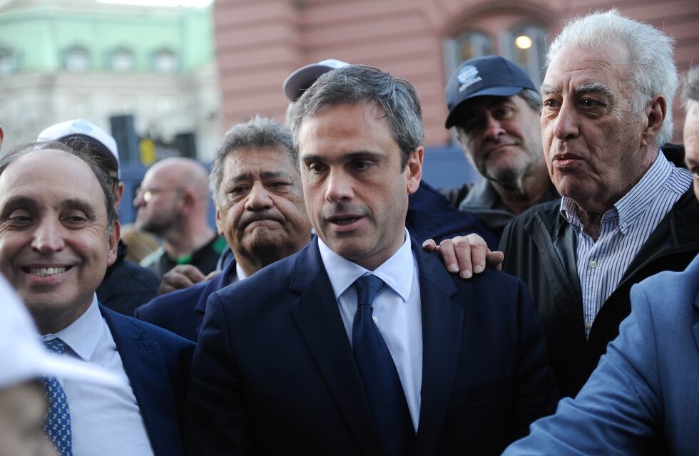 Guillermo Michel presentó su renuncia como titular de Aduana