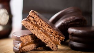 Ni manteca ni azúcar: este es el ingrediente secreto para hacer los mejores alfajores de dulce de leche