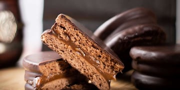 Ni manteca ni azúcar: este es el ingrediente secreto para hacer los mejores alfajores de dulce de leche