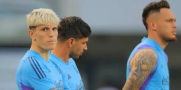 Alejandro Garnacho con la indumentaria de entrenamiento de la selección argentina en Beijing. (@Argentina)