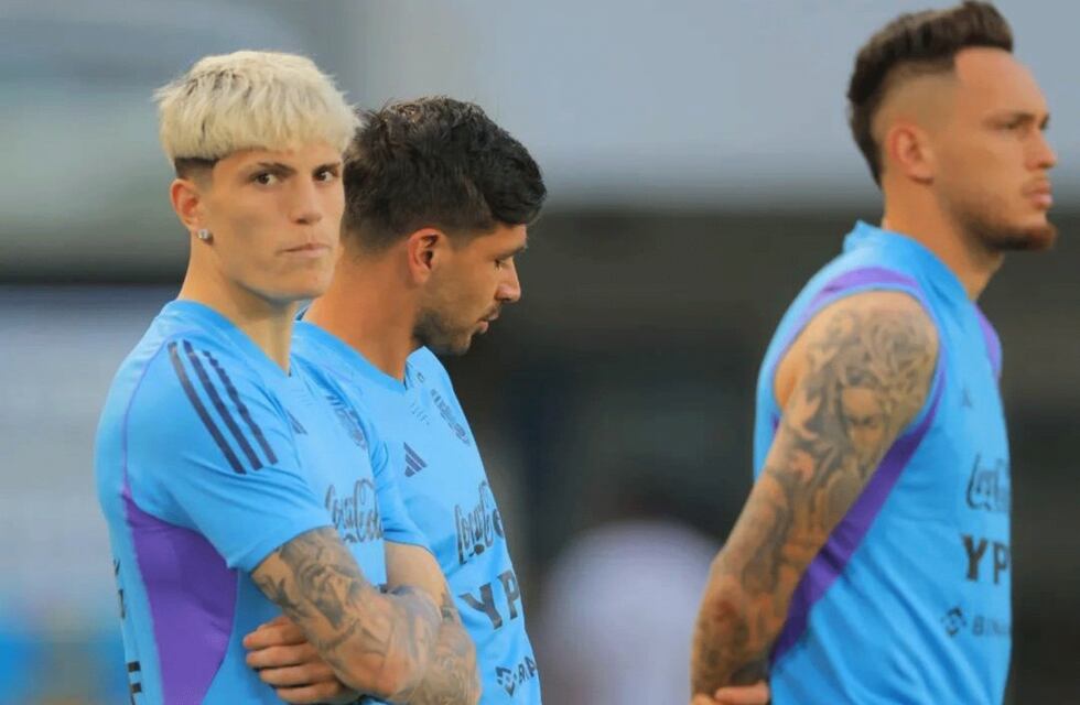 La insólita foto que compartió Alejandro Garnacho para su cumpleaños con un “mini Messi” y un “mini Ronaldo”