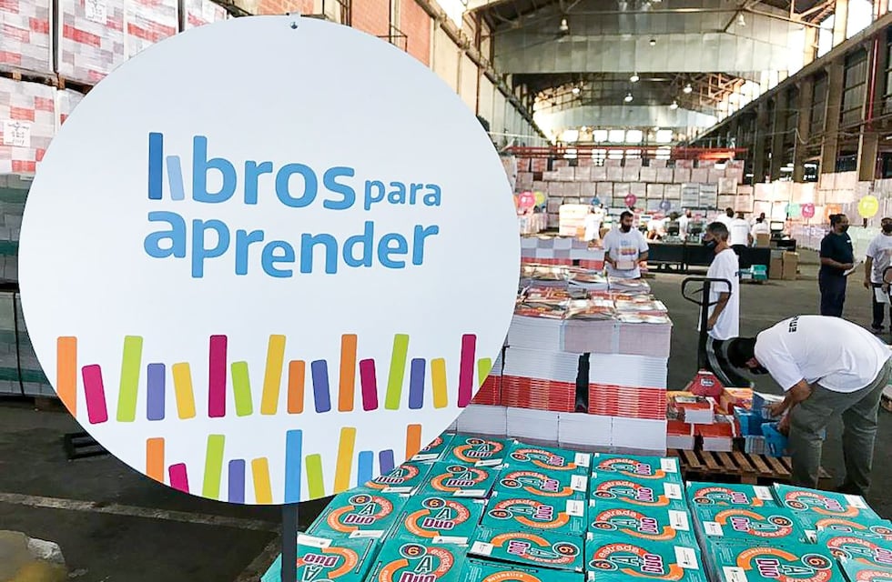 Educación: Tierra del Fuego recibe 29 mil libros para la estudiantes y docentes