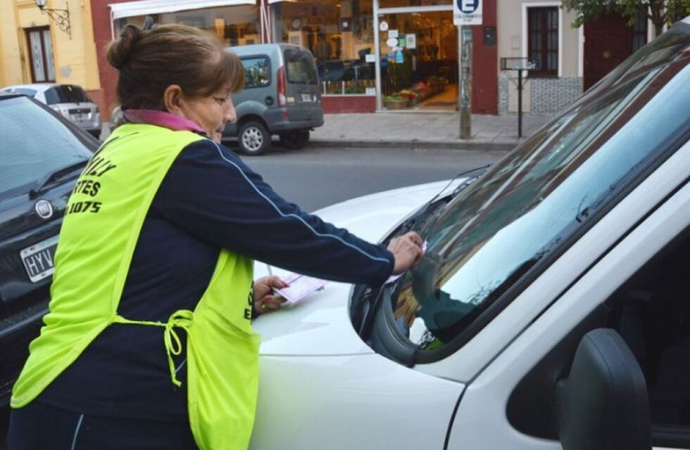 Permisionarios del centro salteño reclaman que las ciclovías perjudicaron su trabajo