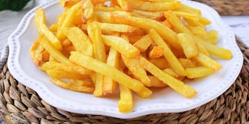 Cómo preparar papas fritas super crujientes con freidora de aire en muy pocos pasos