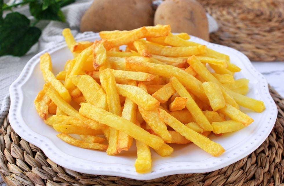 Cómo preparar papas fritas super crujientes con freidora de aire en muy pocos pasos