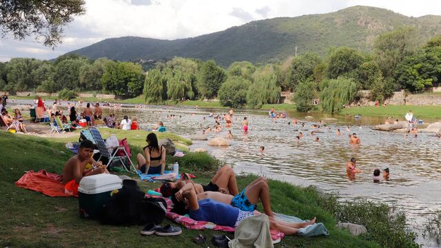 Turismo en Carlos Paz.Playa de Oro (La Voz)