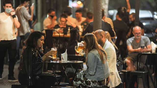 ¿Viernes o sábado? Qué día es el más elegido para salir a la noche (Foto: Federico Lopez Claro / Archivo)