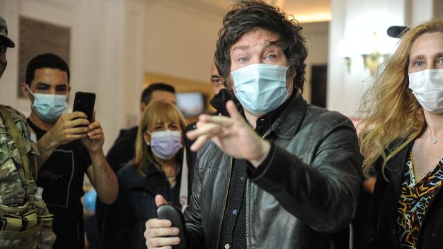 Javier Milei votando en la ciudad de buenos Aires Foto Federico Lopez Claro