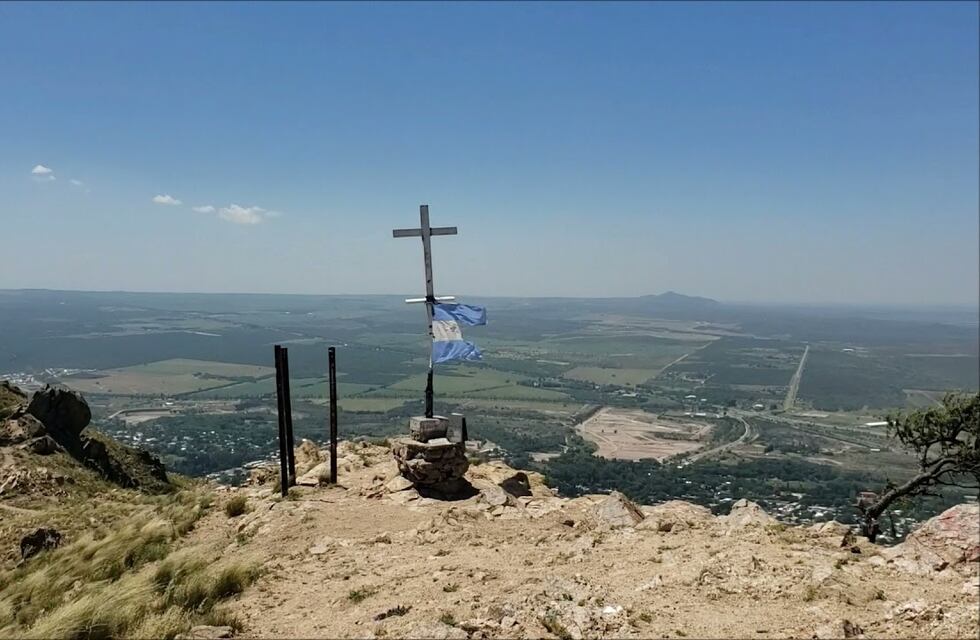 Debieron rescatar a dos jóvenes en el Cerro de la Cruz