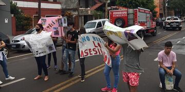 Piden justicia por el asesinato de un joven apuñalado en Posadas