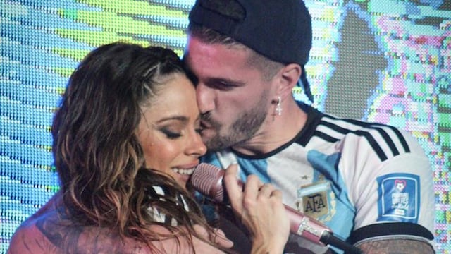 Tini Stoessel respondió a las críticas durante su show y Rodrigo De Paul la ovacionó desde el público