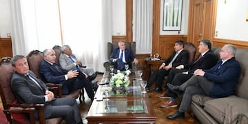 Jaldo y el bloque Compromiso Tucumán definen agenda de consenso.