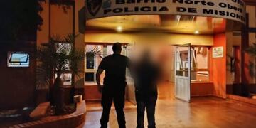El hombre estaba ebrio y fue detenido luego de constatarse el hecho.