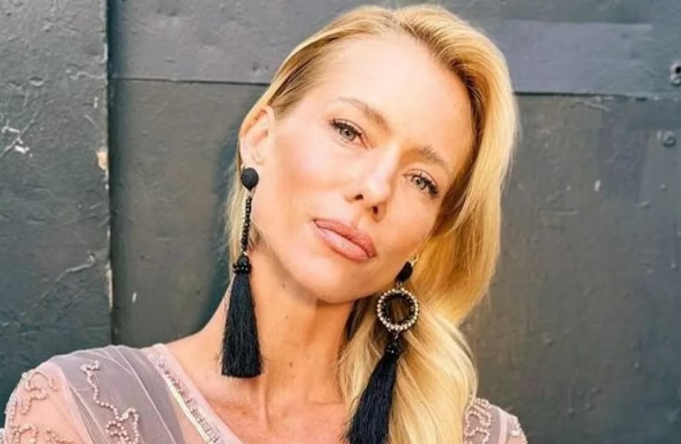 Nicole Neumann deslumbró frente al mar con su look playero y desató pasiones con un traje de baño en tendencia