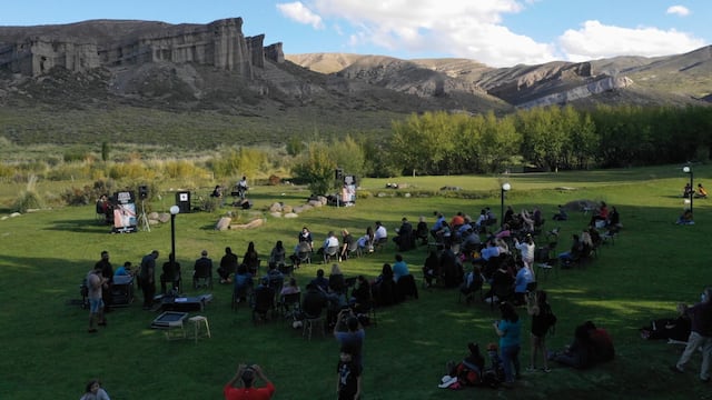 Miles de visitantes llegaron a Mendoza en Semana Santa y mendocinos apostaron al turismo interno.