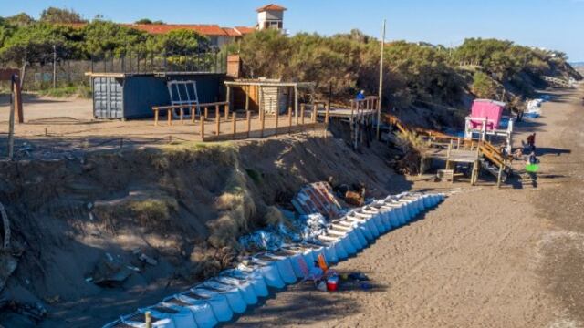 Licitaron la obra para defensa del frente costero de Pehuen Co.  Consideran insuficiente la defensa actual.