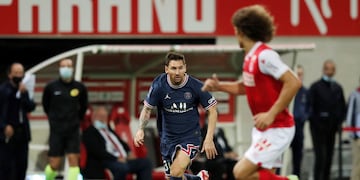 Lionel Messi debutó con el PSG a los 65 minutos del duelo ante Reims.