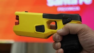 Así funcionan las pistolas Taser que llevarán los policías en Rosario
