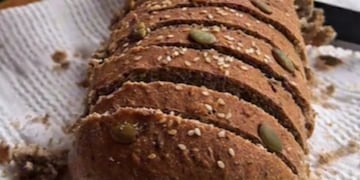 Cómo hacer pan integral con semillas.