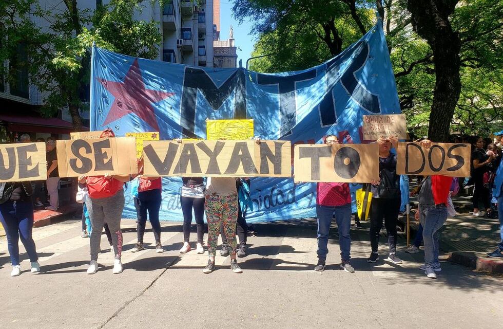 El centro de Córdoba fue un caos por las protestas piqueteras: el transporte público, reducido