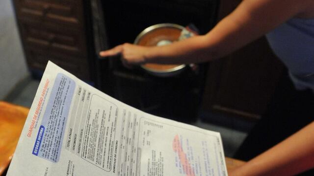 Operativo para ayudar a los vecinos a registrarse y no perder el subsidio a la luz y el gas. (La Voz / Archivo).