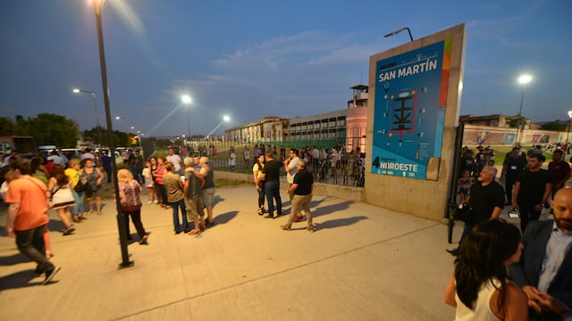 Inauguracion del parque de la ex Carcel de San Martin Penitenciaria Schiaretti Llaryora Vigo pista de skate y juegos