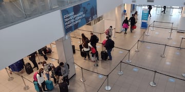 La terminal "Islas Malvinas" funciona bajo protocolo sanitario por la pandemia de coronavirus.
