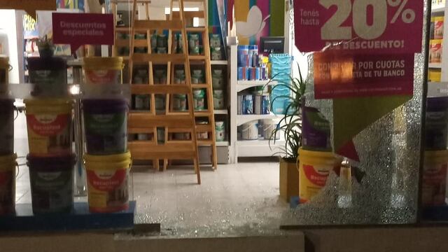 Inseguridad en Tres Arroyos: roban por cuarta vez el local de Colorshop de avenida San Martín