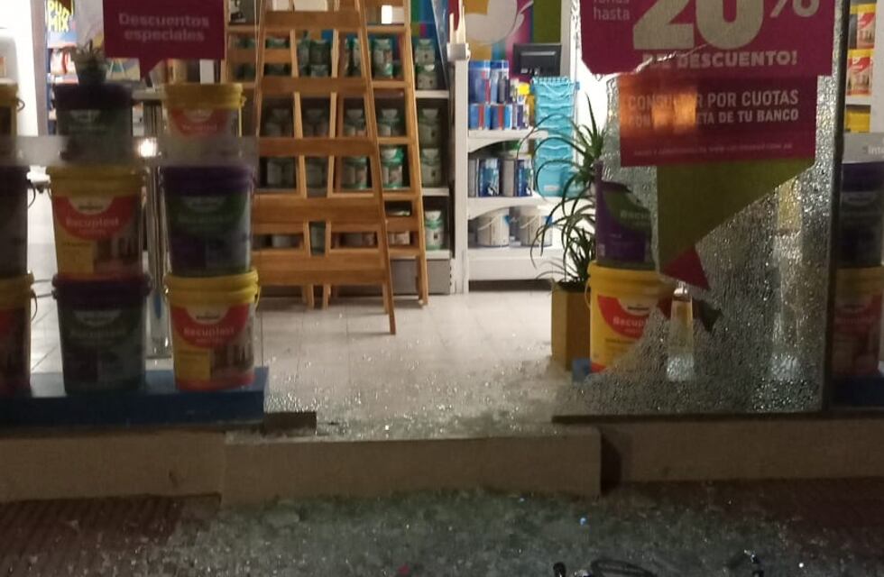 Inseguridad en Tres Arroyos: roban por cuarta vez el local de Colorshop de avenida San Martín