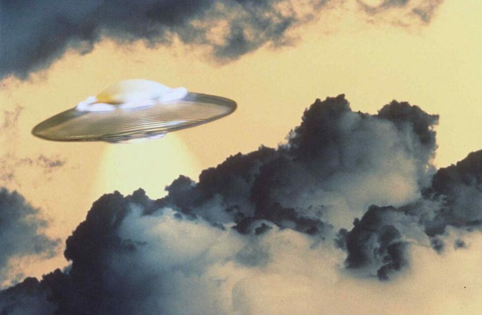 Teléfono para la NASA: captan imágenes de un supuesto OVNI en Rosario