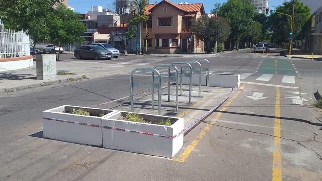 Instalan bicicleteros en 19 de mayo y Alem
