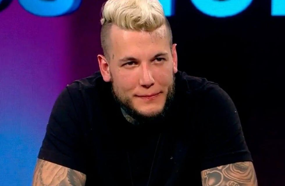 Alex Caniggia se grabó rodeado de billetes de mil pesos y recibió burlas de sus seguidores