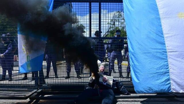 Represión policial en Formosa en contra de manifestantes tras la vuelta a Fase 1