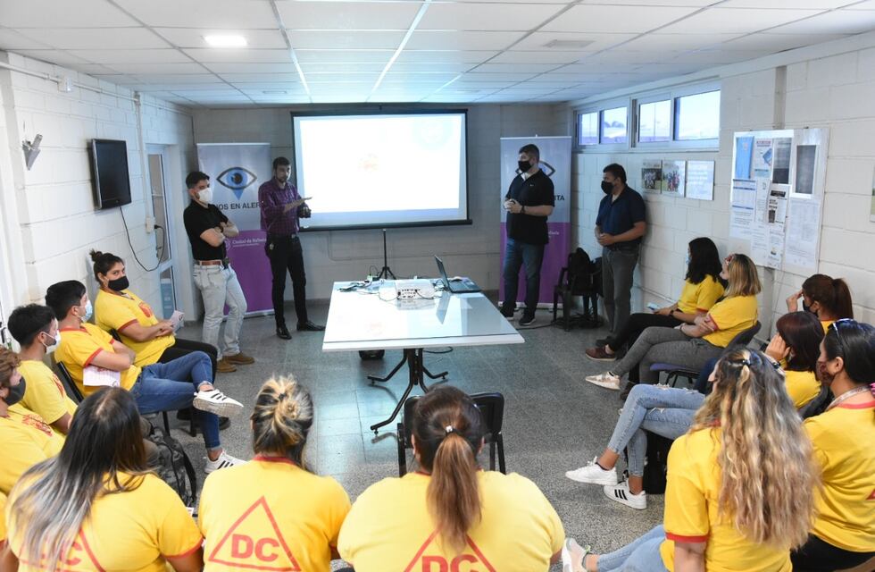 Voluntarios de Defensa Civil se sumaron a Ojos en Alerta