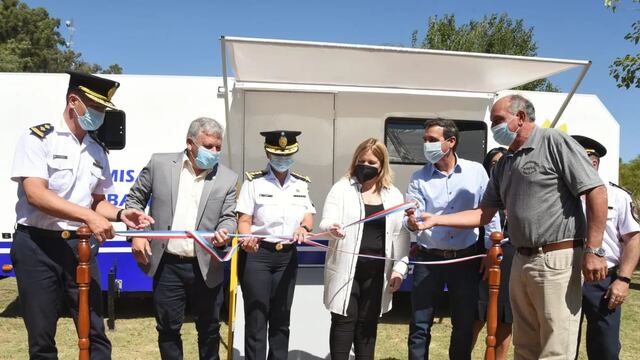 Acto La Comisaría en tu barrio en Arroyito