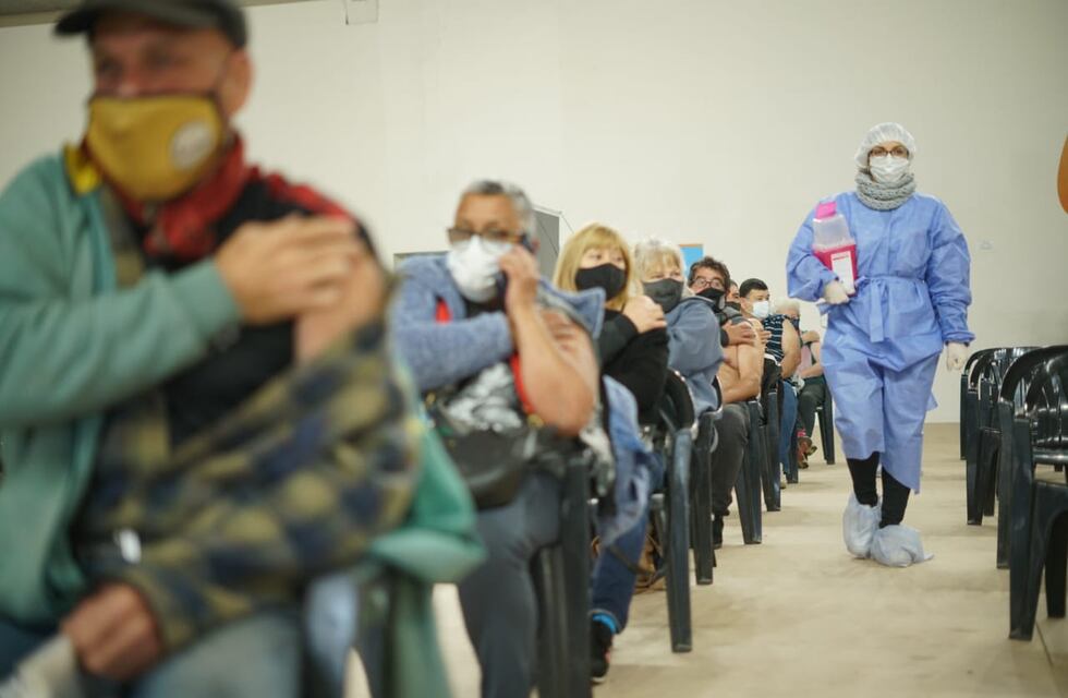 En fotos, nueva jornada de vacunación contra el Covid-19 en el Estadio Arena de Carlos Paz