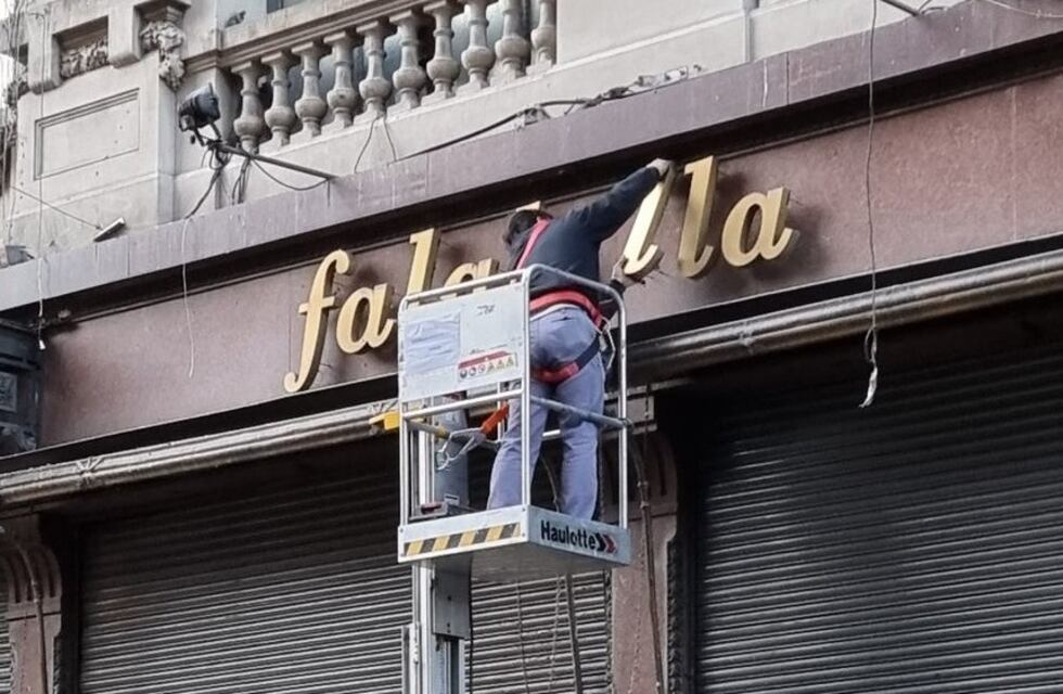 Falabella se despidió de Rosario: entregaron las llaves y se sacaron una foto grupal