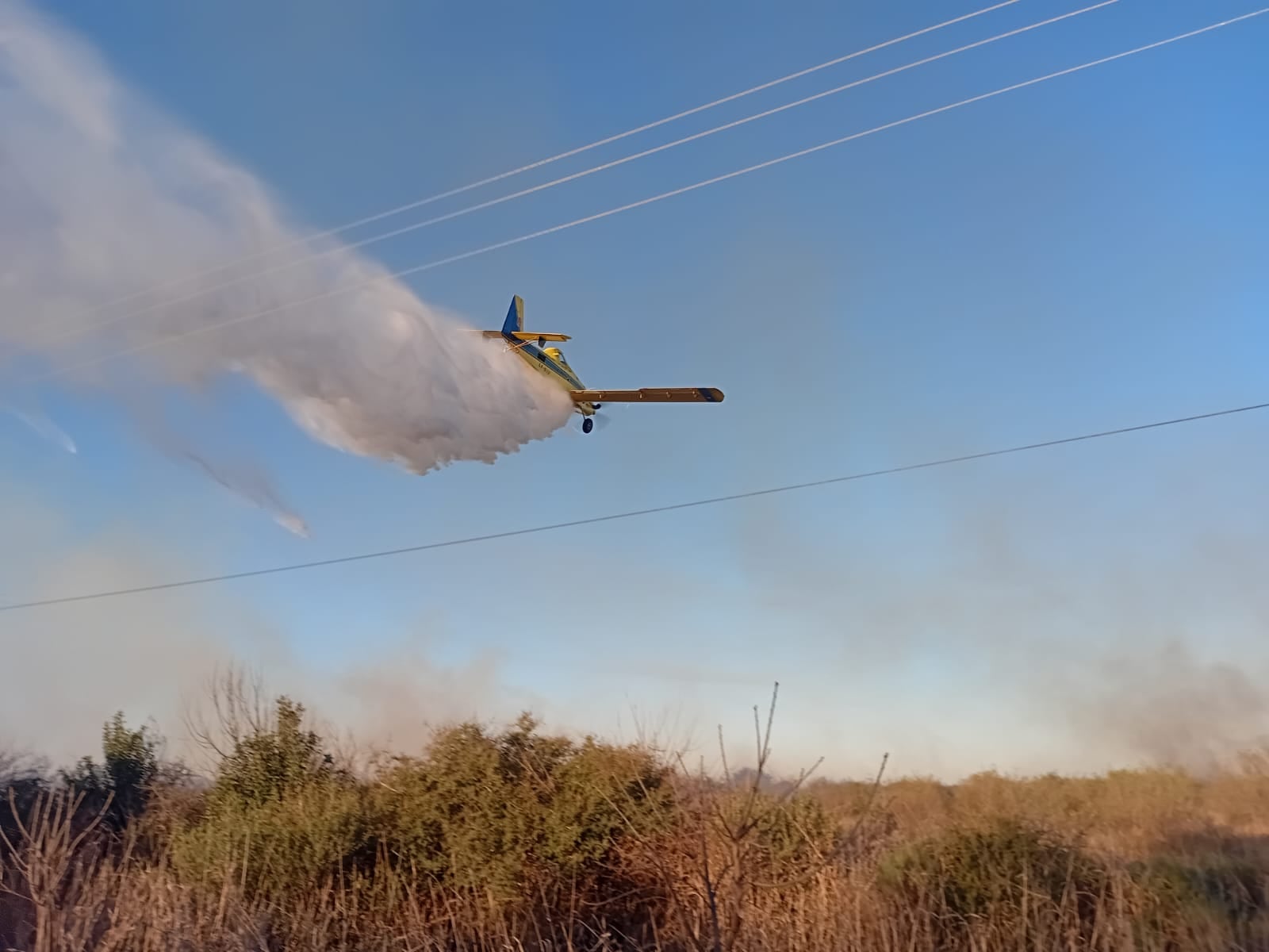 Combaten incendios en Córdoba este sábado. (Gentileza)
