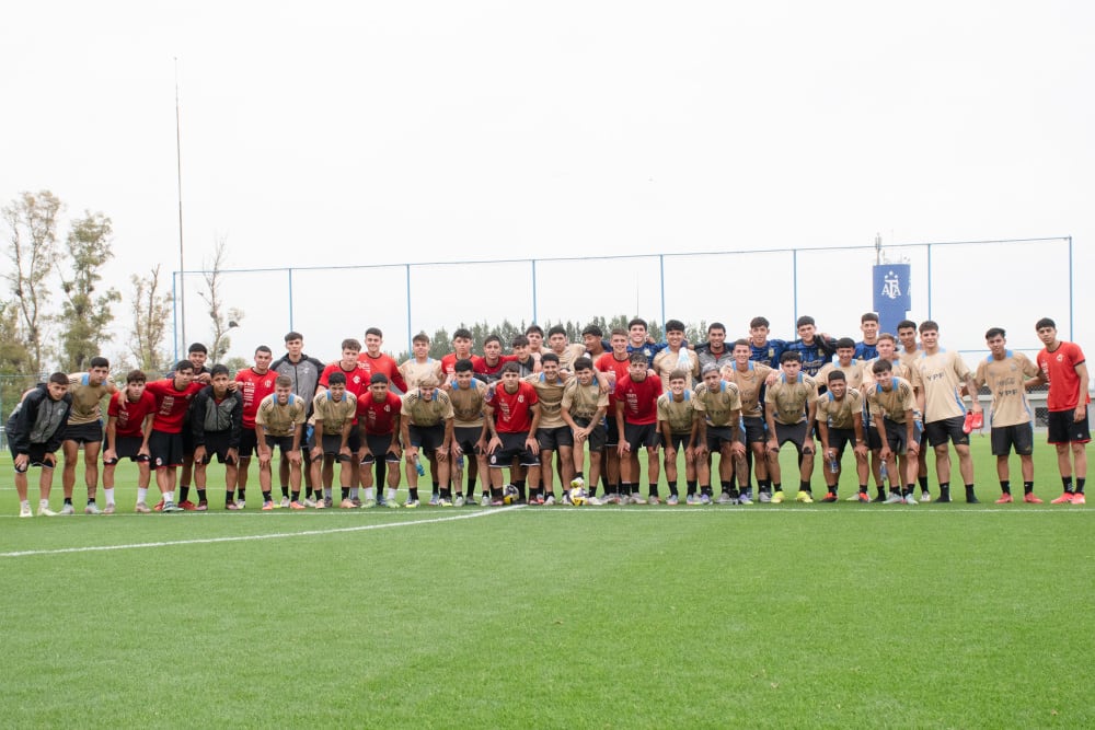 La selección argentina Sub 17, a Qatar. (Prensa AFA).