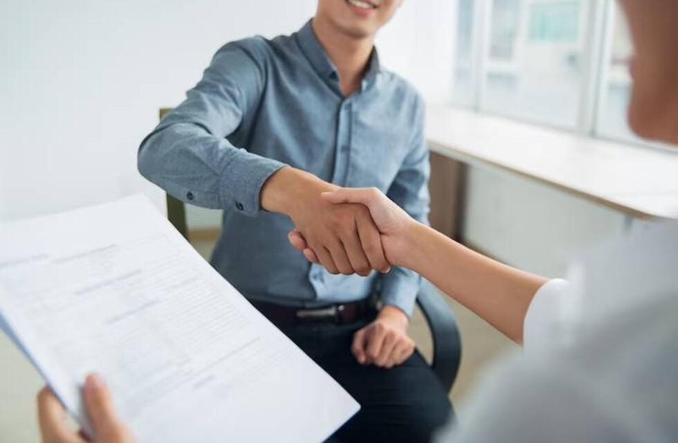 Conocé al neuquino que ayuda a sus seguidores a conseguir trabajo y es furor en las redes: “No dejen de perseverar”