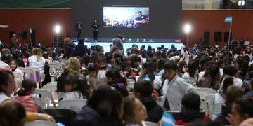 Unos 2.000 alumnos participaron del encuentro virtual con la Antártida.