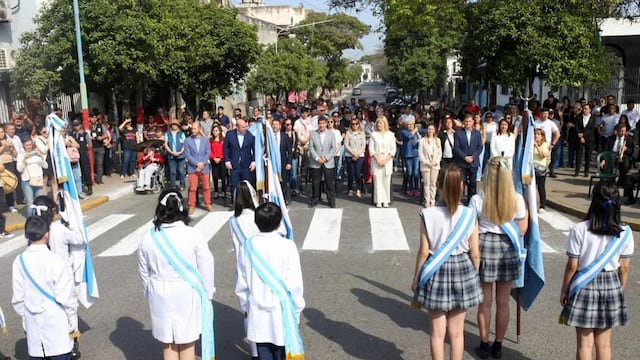 "Esa es una deuda. Hace 212 años el pueblo tucumano mostraba su valentía y no retrocedió y acompañó a Belgrano"