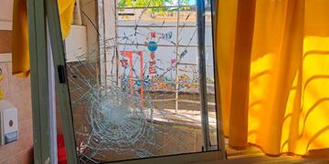 Ladrones ingresaron a una escuela y se llevaron distintos elementos de valor. (Gentileza El Doce)